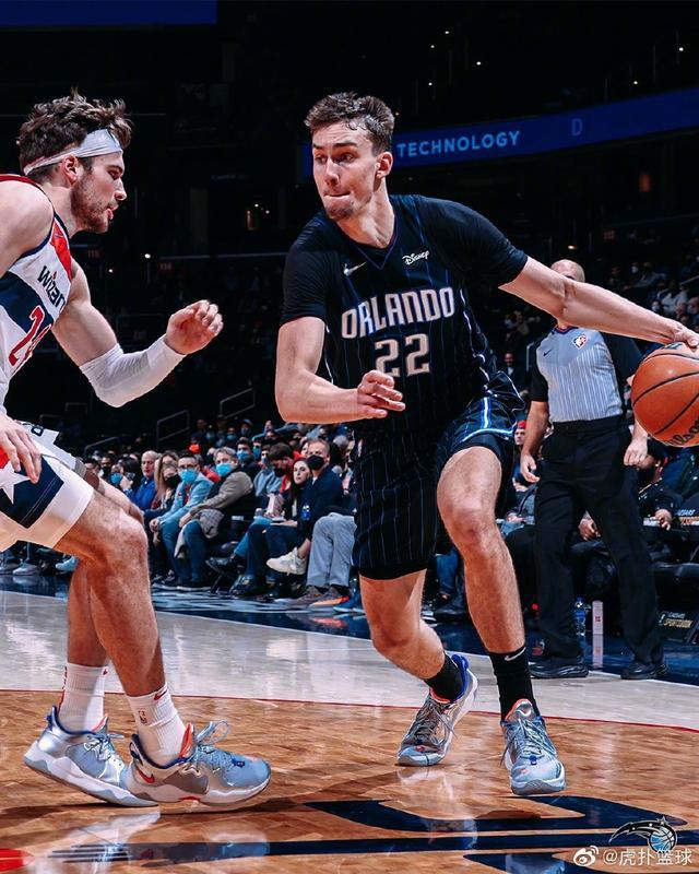 的赛场上 的赛场上