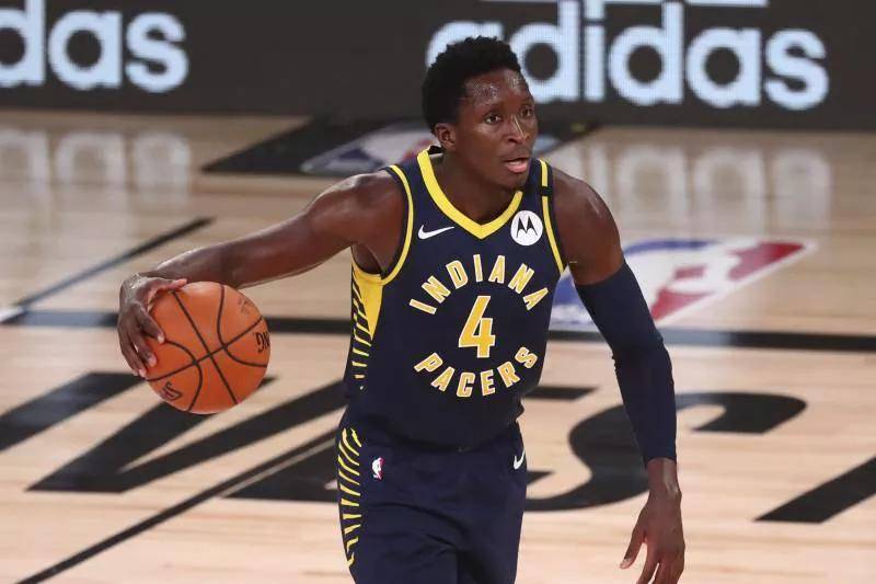 使得他在场 使得他在场