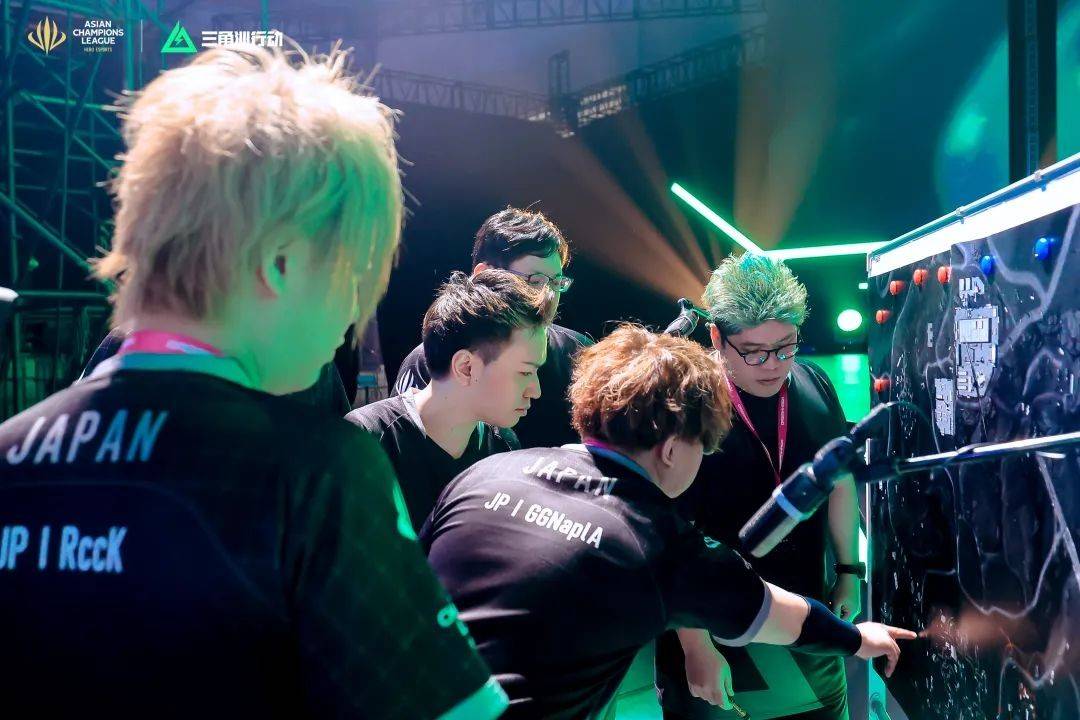 起象征着新 起象征着新